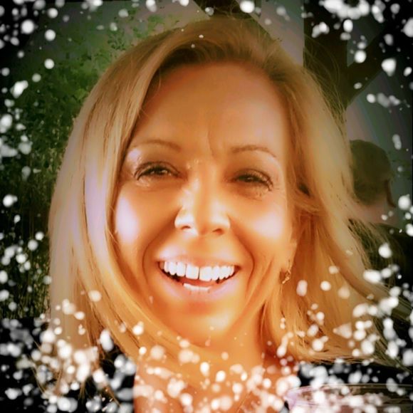 Meet your Posher, Beth - Picture 1 of 1